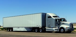Почему перевозку грузов нужно заказывать у профессионалов