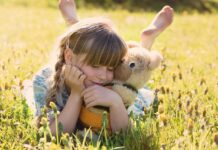 Радость в коробке: Как найти идеальный подарок для ребенка